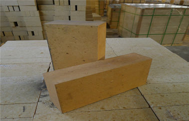 Isolation professionnelle de briques réfractaires de four à ciment 25% - 30% Al2O3