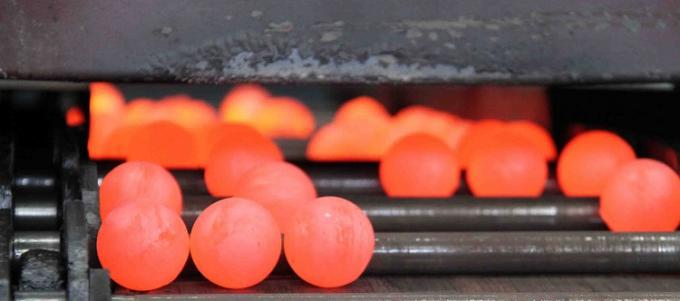 Prix d'usine 30mm 50mm 100mm de meulage des boules minières en acier forgé boule pour le moulin à boules 2