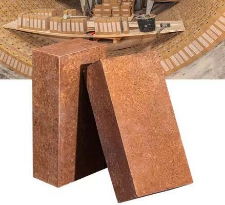 Briques de magnésium réfractaires à haute température Excellente résistance à l'éclaboussure Briques de magnésium sintrées pour revêtement de fours en acier