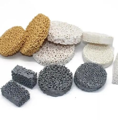 Filtre à mousse en céramique d'alumine à haute poreuse réfractaire Filtres en céramique de zirconium pour fonderie