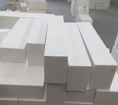 Résistance à l'usure à haute température 95% Al2O3 brique de corindon blanc réfractaire pour les fours à arc électrique