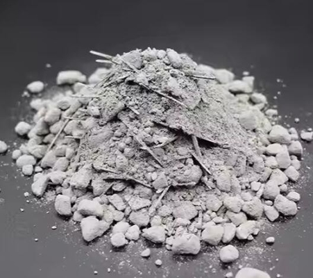 Castables à base de fibres d'acier d'aluminium de haute qualité résistant à l'abrasion Castables réfractaires à base de fibres d'acier pour four industriel