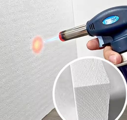 Couche de vitrage du four réfractaire 20 mm panneau d'isolation en fibre de céramique isolation à haute température résistant à la chaleur à 1600 degrés
