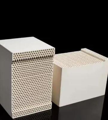 Échangeur de chaleur en céramique à haute performance Rto Honeycomb Alumine Cordierite Monolithe de stockage thermique en céramique Honeycomb